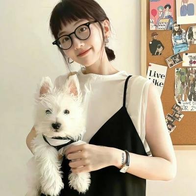 与鹦鹉同住